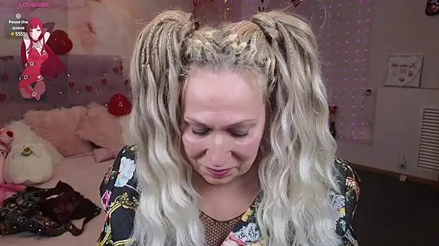 Snapshot of Penelope_Pinky chatting on February 14, 2025, 2:33 pm Penelope Pinky online show from February 14, 2025, 2:33 pm