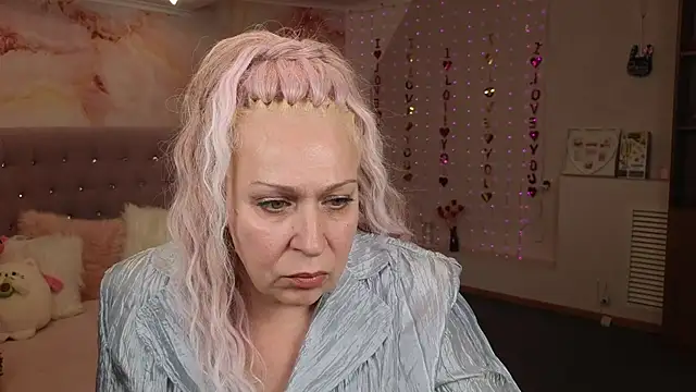 Snapshot of Penelope_Pinky chatting on February 23, 2025, 2:25 pm Penelope Pinky online show from February 23, 2025, 2:25 pm