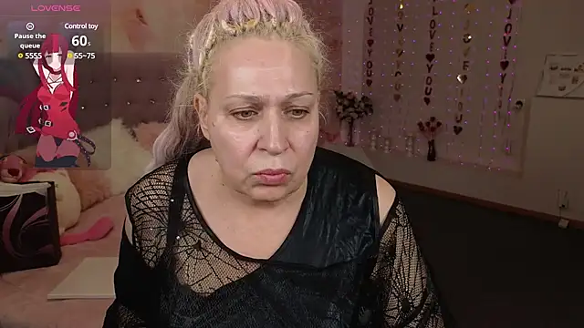 Snapshot of Penelope_Pinky chatting on March 10, 2025, 2:48 pm Penelope Pinky online show from March 10, 2025, 2:48 pm