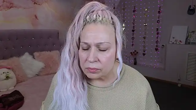 Snapshot of Penelope_Pinky chatting on March 14, 2025, 2:30 pm Penelope Pinky online show from March 14, 2025, 2:30 pm