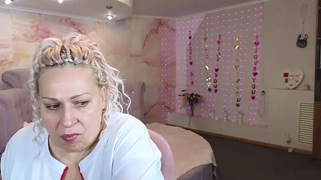 Snapshot of Penelope_Pinky chatting on October 10, 2025, 11:09 am Penelope Pinky online show from October 10, 2025, 11:09 am