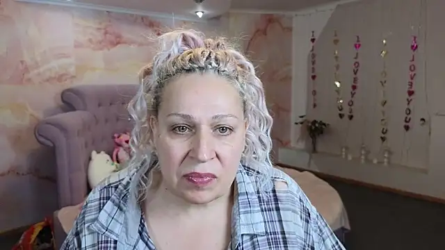 Snapshot of Penelope_Pinky chatting on October 14, 2025, 11:55 am Penelope Pinky online show from October 14, 2025, 11:55 am