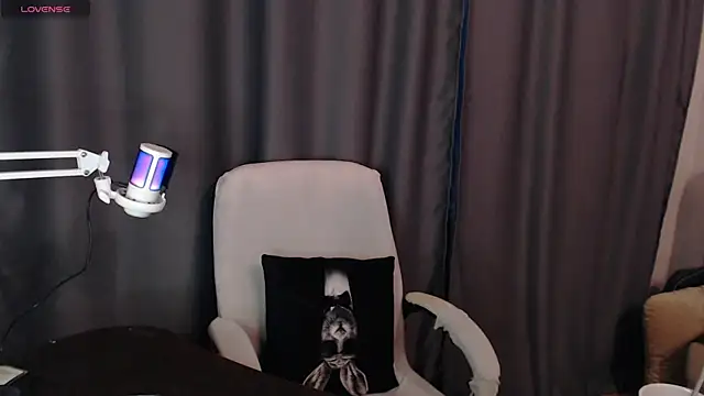 Snapshot of Cassie_Bae chatting on December 20, 2024, 1:11 pm Cassie Bae online show from December 20, 2024, 1:11 pm