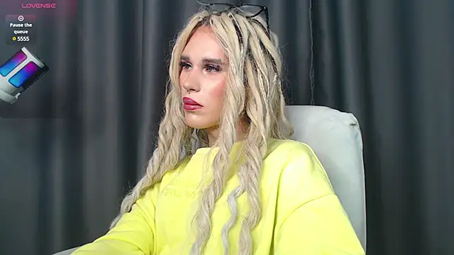 Snapshot of Cassie_Bae chatting on January 14, 2025, 4:50 pm Cassie Bae online show from January 14, 2025, 4:50 pm