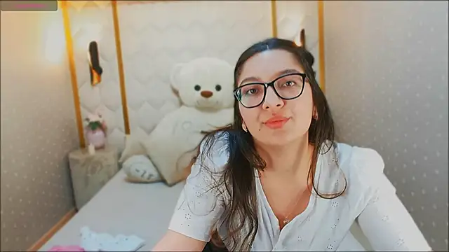 Snapshot of ZarifaBev chatting on December 27, 2024, 2:58 am ZarifaBev online show from December 27, 2024, 2:58 am