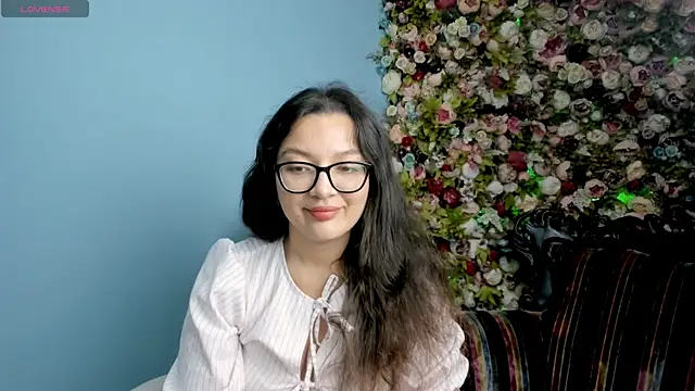 Snapshot of ZarifaBev chatting on September 24, 2025, 1:25 pm ZarifaBev online show from September 24, 2025, 1:25 pm
