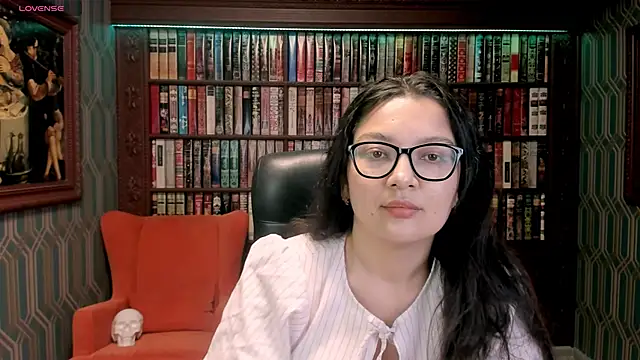 Snapshot of ZarifaBev chatting on October 16, 2025, 8:10 pm ZarifaBev online show from October 16, 2025, 8:10 pm