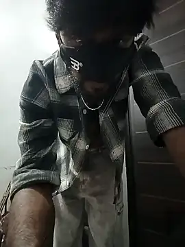 Snapshot of johnsinsexy chatting on December 17, 2024, 3:06 pm johnsinsexy online show from December 17, 2024, 3:06 pm