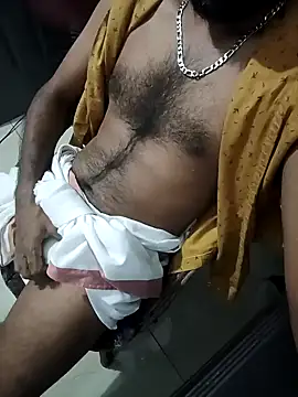 Snapshot of johnsinsexy chatting on December 18, 2024, 5:52 pm johnsinsexy online show from December 18, 2024, 5:52 pm