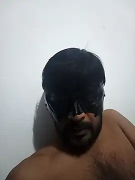 Snapshot of johnsinsexy chatting on January 3, 2025, 10:29 pm johnsinsexy online show from January 3, 2025, 10:29 pm