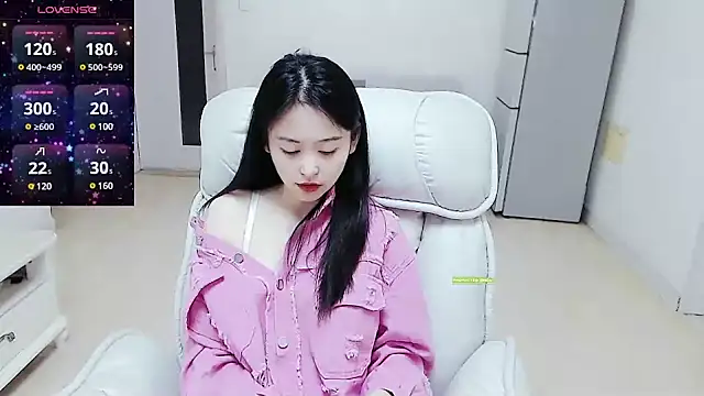 Snapshot of CN-Babycat chatting on February 27, 2025, 12:10 am CN-Babycat online show from February 27, 2025, 12:10 am