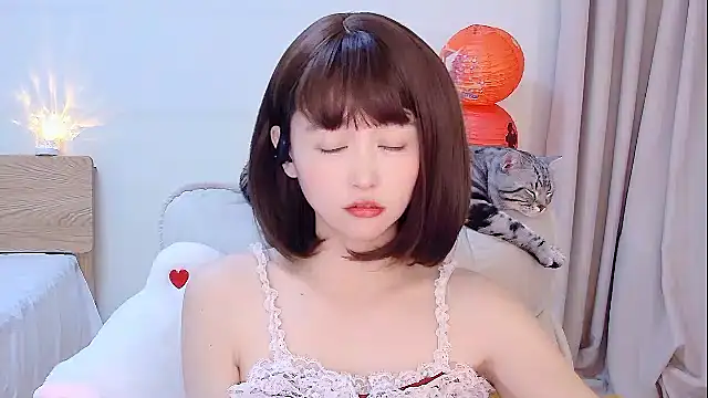 CN-Babycat online show from February 17, 2026, 12:12 pm