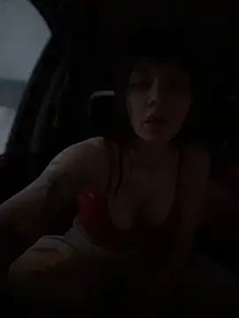 Snapshot of JulliaVegas chatting on December 15, 2025, 2:16 am JulliaVegas online show from December 15, 2025, 2:16 am