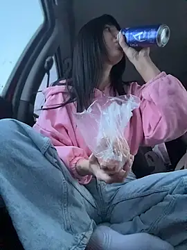 Snapshot of JulliaVegas chatting on January 14, 2026, 2:28 am JulliaVegas online show from January 14, 2026, 2:28 am