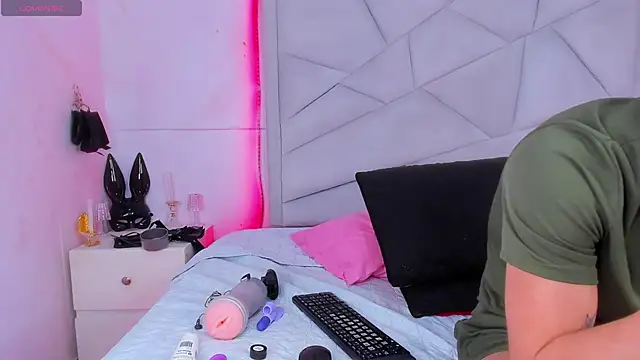 JACK BLOSSOM  online show from December 30, 2024, 7:32 pm