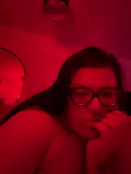 Snapshot of StrawberrySexx chatting on December 17, 2024, 8:12 am StrawberrySexx online show from December 17, 2024, 8:12 am