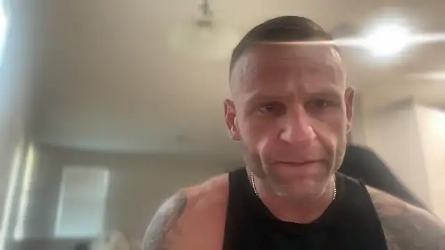 heavyhitta83 online show from December 15, 2024, 2:16 pm