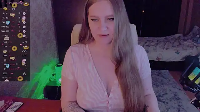 Snapshot of Alice_Dreamgirl_ chatting on December 23, 2024, 4:17 pm Alice Dreamgirl  online show from December 23, 2024, 4:17 pm