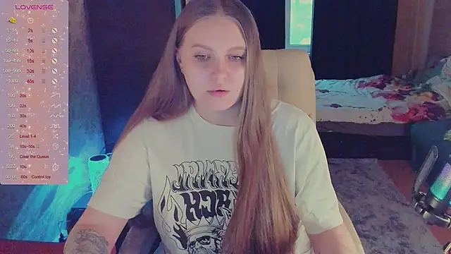 Snapshot of Alice_Dreamgirl_ chatting on January 16, 2025, 8:00 am Alice Dreamgirl  online show from January 16, 2025, 8:00 am