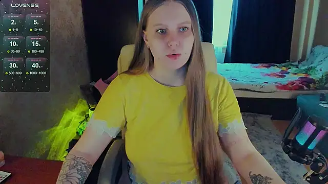 Snapshot of Alice_Dreamgirl_ chatting on March 2, 2025, 11:50 am Alice Dreamgirl  online show from March 2, 2025, 11:50 am