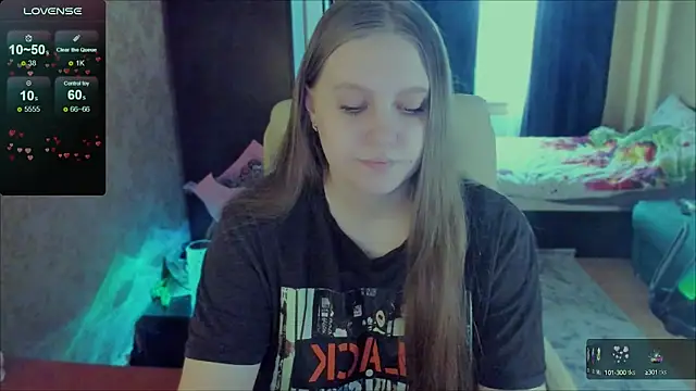 Snapshot of Alice_Dreamgirl_ chatting on March 8, 2025, 10:22 am Alice Dreamgirl  online show from March 8, 2025, 10:22 am