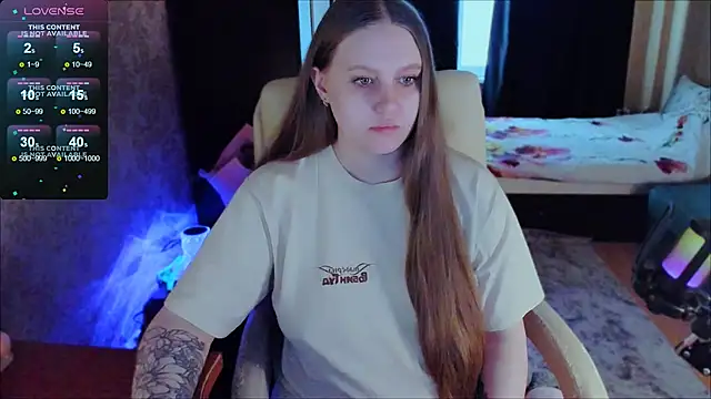 Snapshot of Alice_Dreamgirl_ chatting on March 14, 2025, 9:57 am Alice Dreamgirl  online show from March 14, 2025, 9:57 am