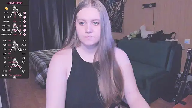 Snapshot of Alice_Dreamgirl_ chatting on October 17, 2025, 11:57 am Alice Dreamgirl  online show from October 17, 2025, 11:57 am