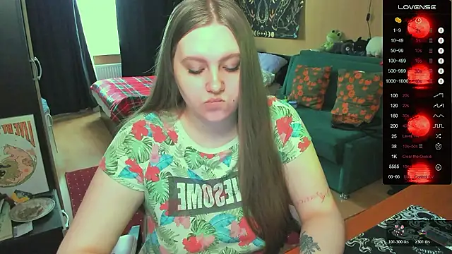 Alice Dreamgirl  online show from February 24, 2026, 11:08 am