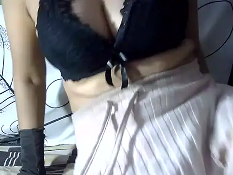 Lovely-Simran online show from October 2, 2025, 6:26 pm