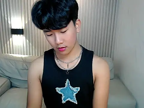 Snapshot of dangerzone0122 chatting on November 21, 2025, 5:00 pm dangerzone0122 online show from November 21, 2025, 5:00 pm