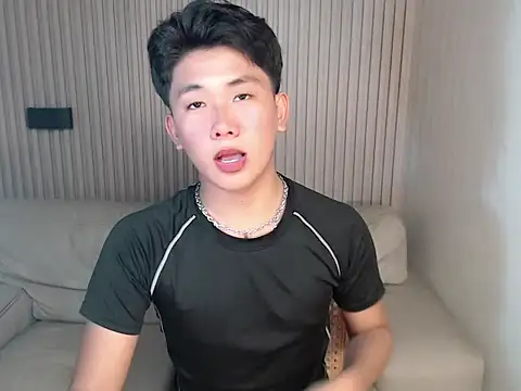 Snapshot of dangerzone0122 chatting on December 3, 2025, 5:55 pm dangerzone0122 online show from December 3, 2025, 5:55 pm