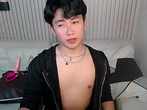 Snapshot of dangerzone0122 chatting on January 11, 2026, 5:18 pm dangerzone0122 online show from January 11, 2026, 5:18 pm