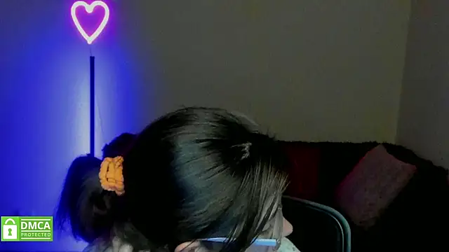 Alicia redfollow online show from February 5, 2025, 9:40 pm