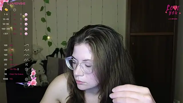 Alicia redfollow online show from March 21, 2025, 3:13 pm