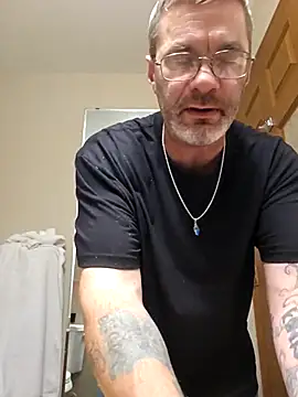 Snapshot of tileguyyy chatting on November 30, 2025, 1:20 am tileguyyy online show from November 30, 2025, 1:20 am