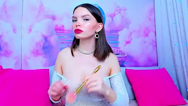 Curvy Dynamite  online show from January 25, 2025, 1:10 am