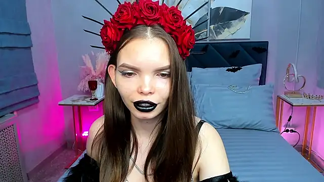 Curvy Dynamite  online show from October 31, 2025, 1:06 am