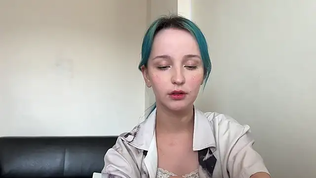 bumble bee online show from December 31, 2024, 9:42 am