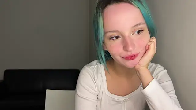 bumble bee online show from February 15, 2025, 1:49 pm