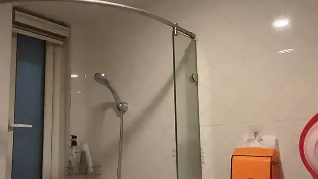 Snapshot of Z30966903S chatting on January 18, 2025, 12:57 pm Z30966903S online show from January 18, 2025, 12:57 pm