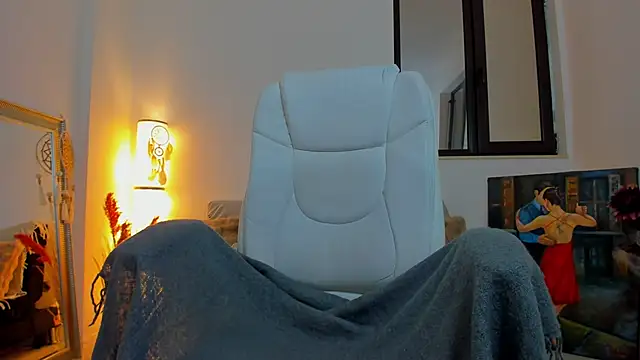 Julya Anna online show from March 10, 2026, 4:28 am