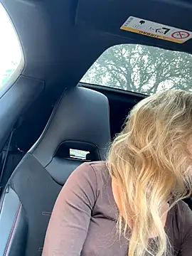 Snapshot of Emmy_frenchie chatting on October 9, 2025, 9:18 am Emmy frenchie online show from October 9, 2025, 9:18 am