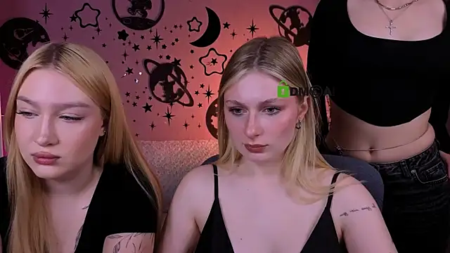 Snapshot of playful_sophie chatting on May 12, 2026, 7:22 pm playful sophie online show from May 12, 2026, 7:22 pm