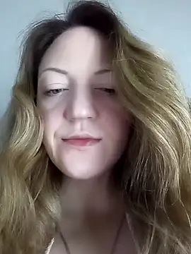 KattyLuuu online show from April 5, 2026, 1:19 pm