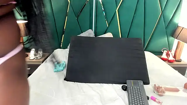 Tamara Myller online show from September 22, 2025, 12:18 pm