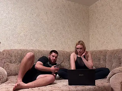 AzallandRoom online show from November 25, 2025, 4:07 pm