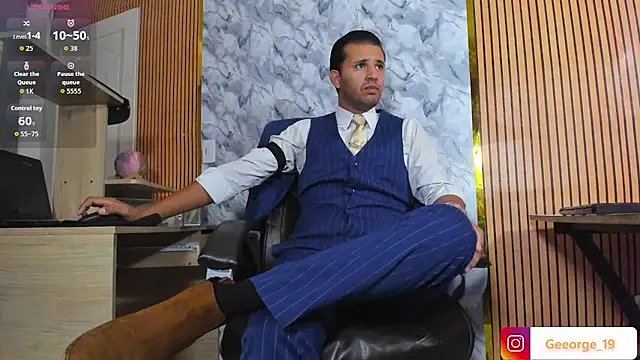 Hideintheoffice online show from April 17, 2026, 11:46 am