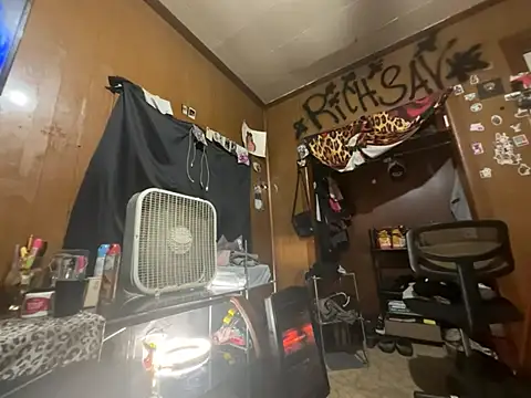 carmelbbyx22 online show from March 9, 2026, 3:21 am