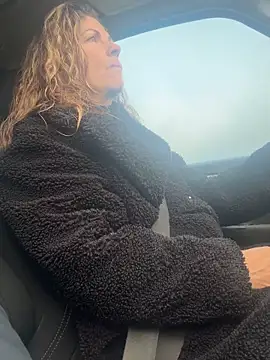 sansan2411 online show from March 23, 2026, 7:34 am