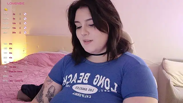 Snapshot of YumiYammy chatting on March 17, 2026, 6:11 pm YumiYammy online show from March 17, 2026, 6:11 pm